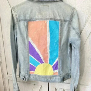 Mossimo Light Wash Denim Jean Jacket Women’s Medium Boho Sunshine Design
